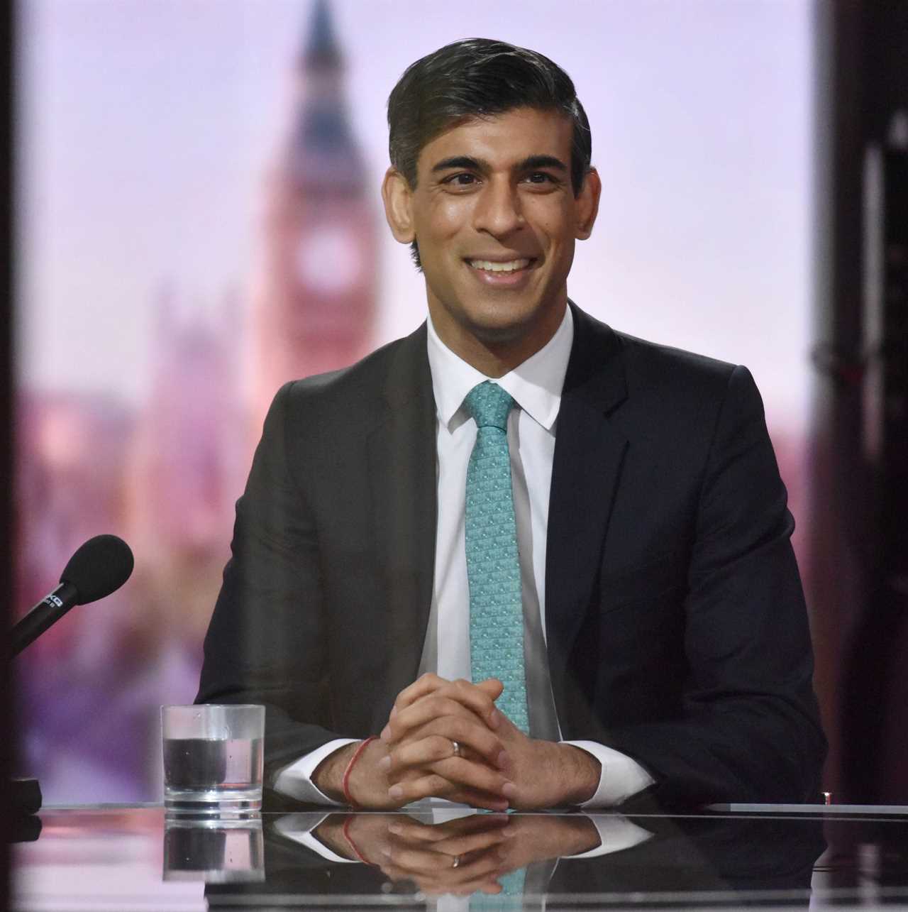 Rishi Sunak will extend VAT cut on pubs and restaurants in Wednesday’s Budget with break to last until at least June