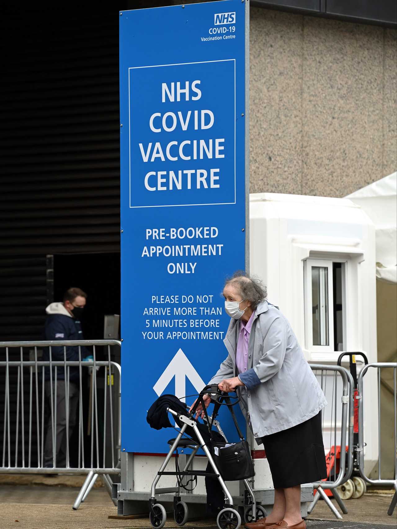 Elderly Covid hospital admissions plunge 90% from second wave peak in latest sign vaccine rollout is working