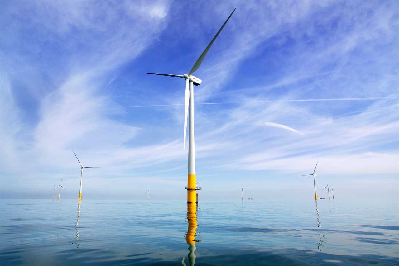 Boris Johnson to create 6,000 green jobs with two new offshore wind ports in the North