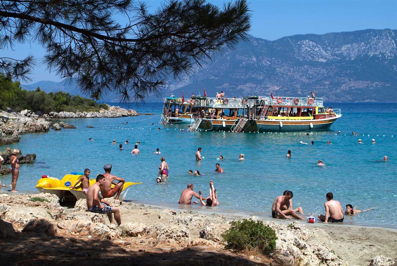 Brits can jet off to Turkey this summer WITHOUT having Covid vaccine