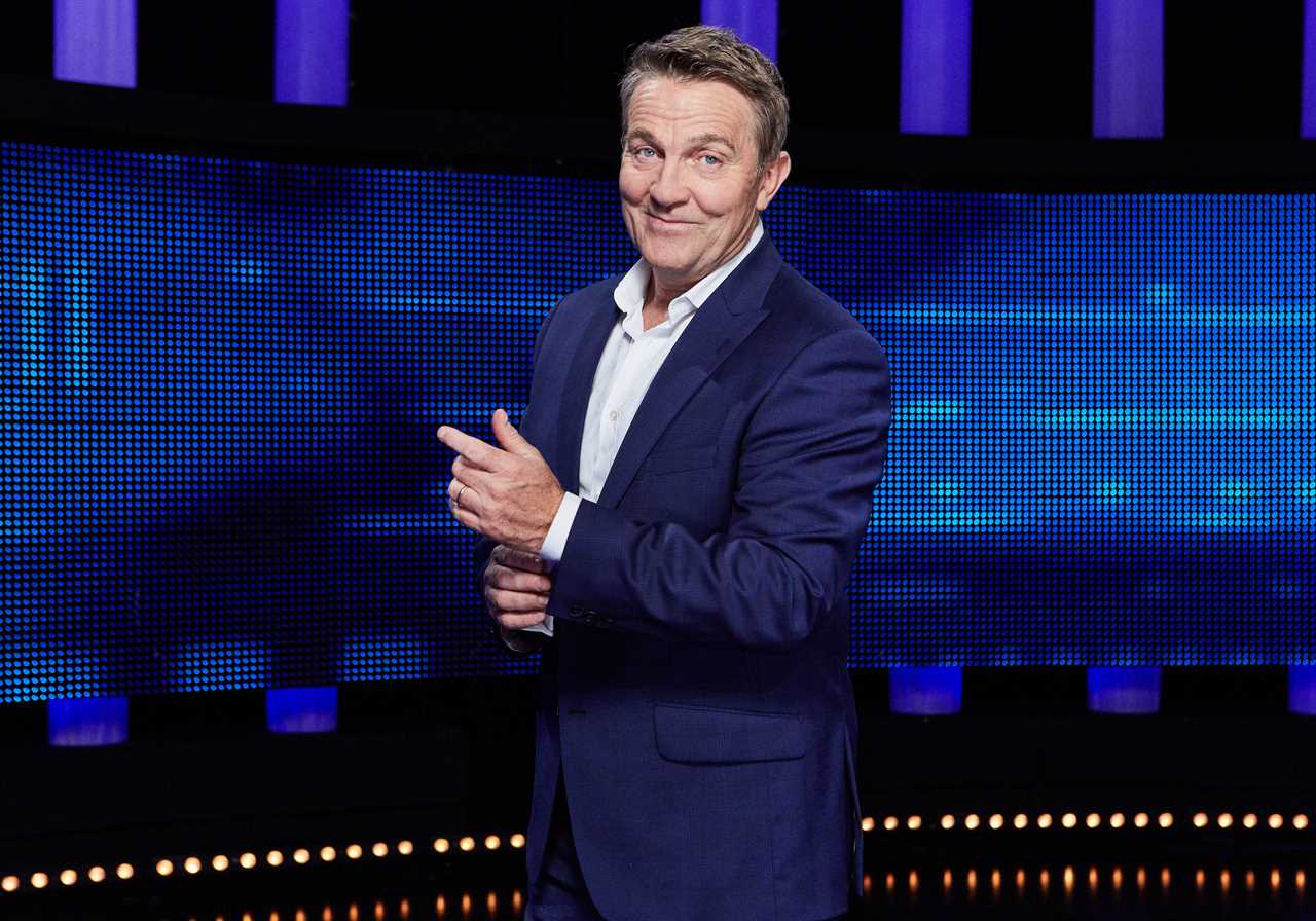 The Chase fans notice something VERY wrong with Bradley Walsh’s social distancing – but soon spot ITV ‘loophole’