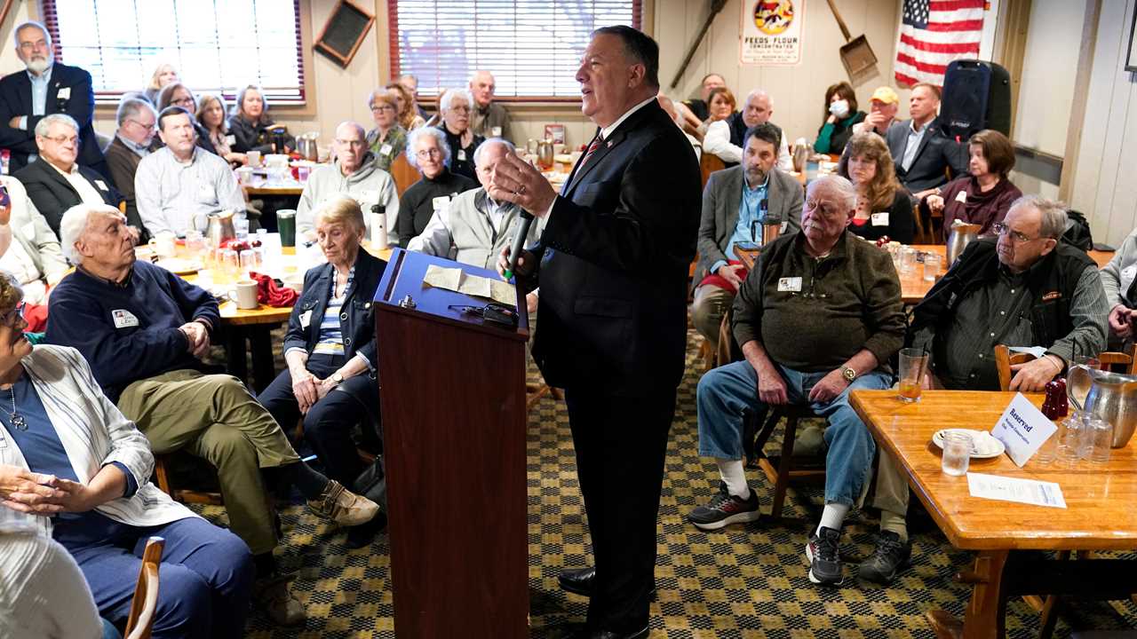 Pompeo meets with Iowa voters, laying the groundwork for a possible presidential campaign.