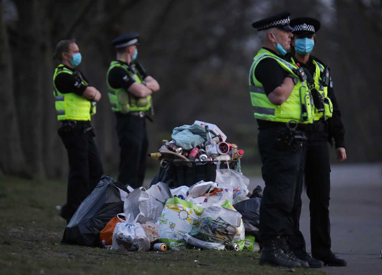 Revellers sink booze in the sun as cops plead for lockdown rules to be obeyed over Easter