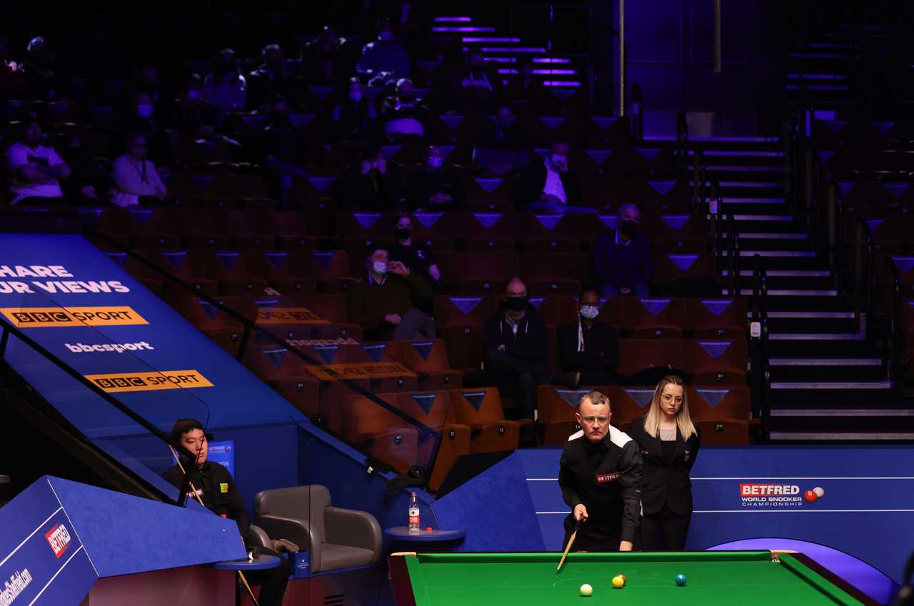 Crowds return to sporting events in UK as Crucible welcomes 632 spectators to day one of World Snooker Championship