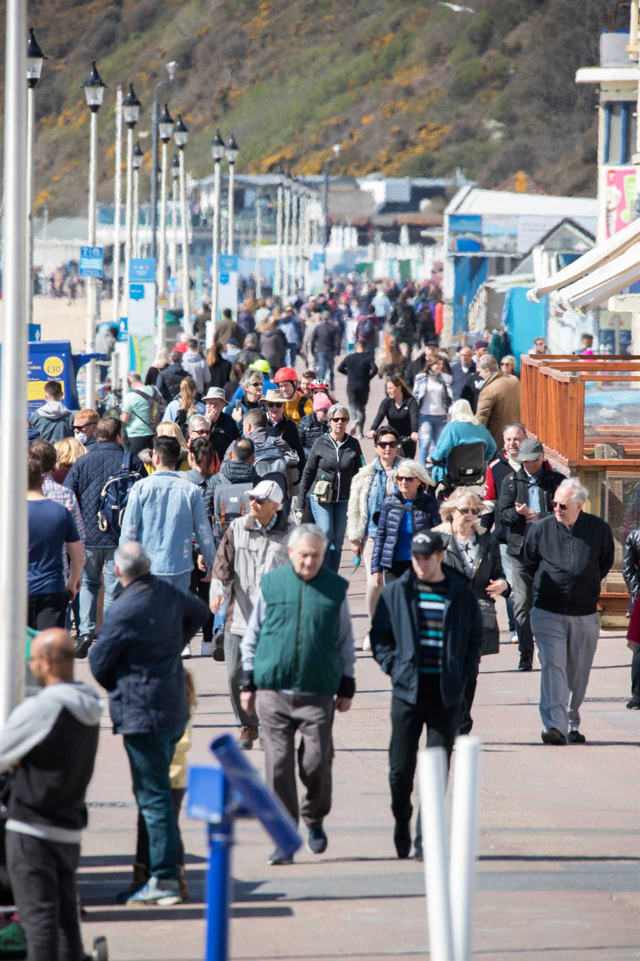 Brits hit the pubs for alfresco booze-up on first Saturday since restrictions eased