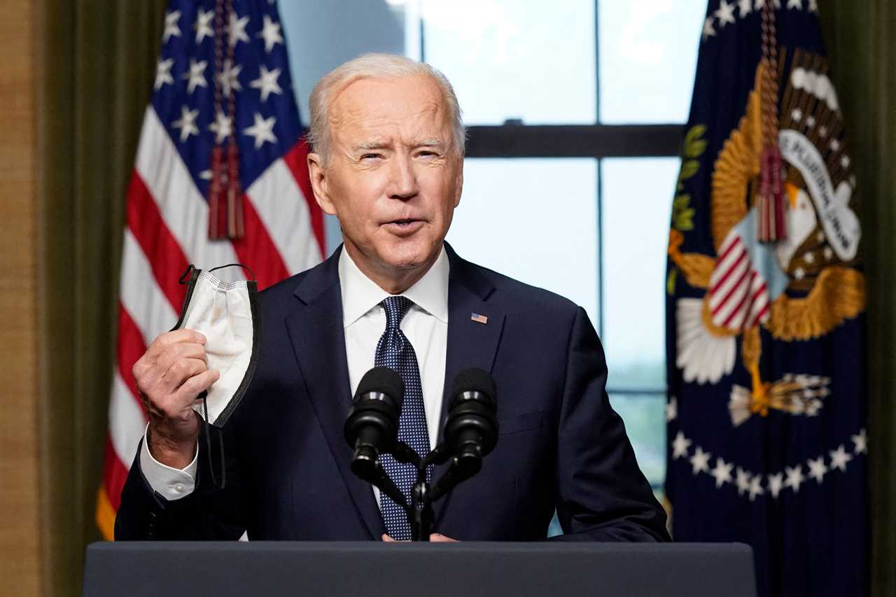 Fauci, 80, to make Snapchat debut as Florida Gov Ron DeSantis slams Biden’s ‘terrible’ Covid vaccine messaging