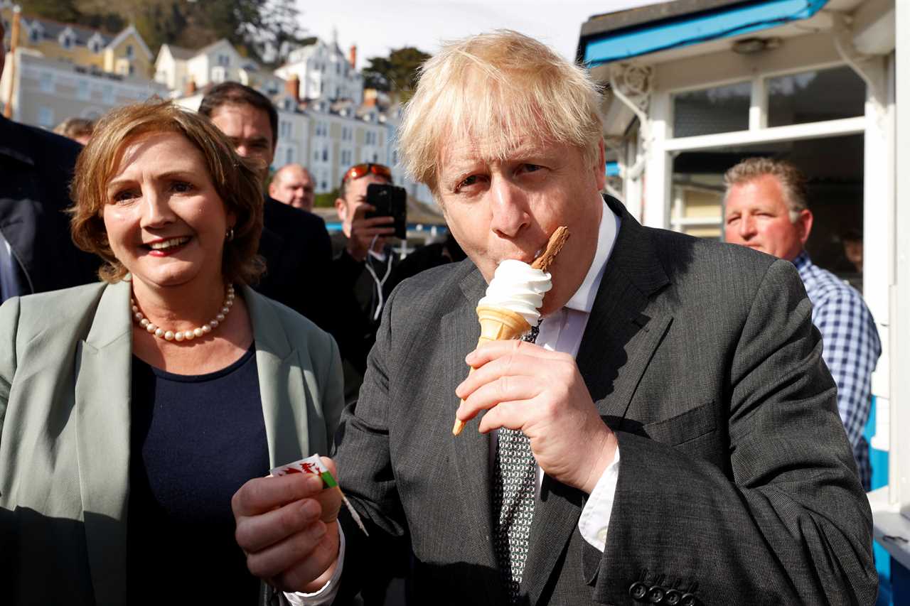 Boris Johnson may have broken the law with controversial £58k Downing Street flat makeover, Electoral Commission says