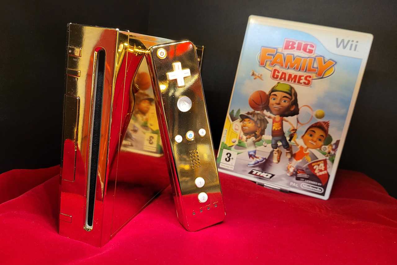 Ultra-rare 24k gold Nintendo Wii made for the QUEEN is now on sale for ludicrous sum