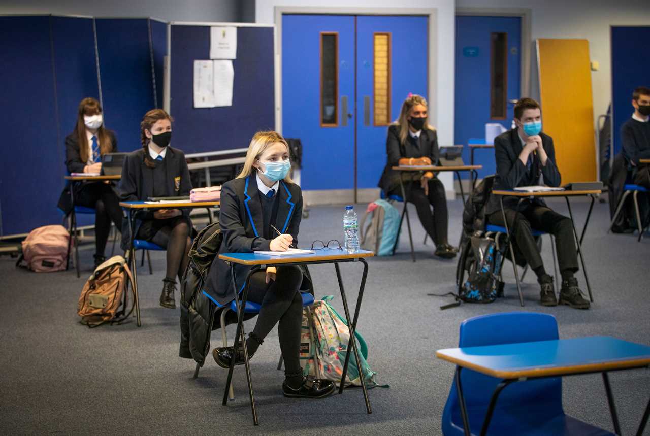 Girl, 12, sues Sheffield school for ‘requiring’ pupils to wear face masks claiming it ‘risks causing children harm’