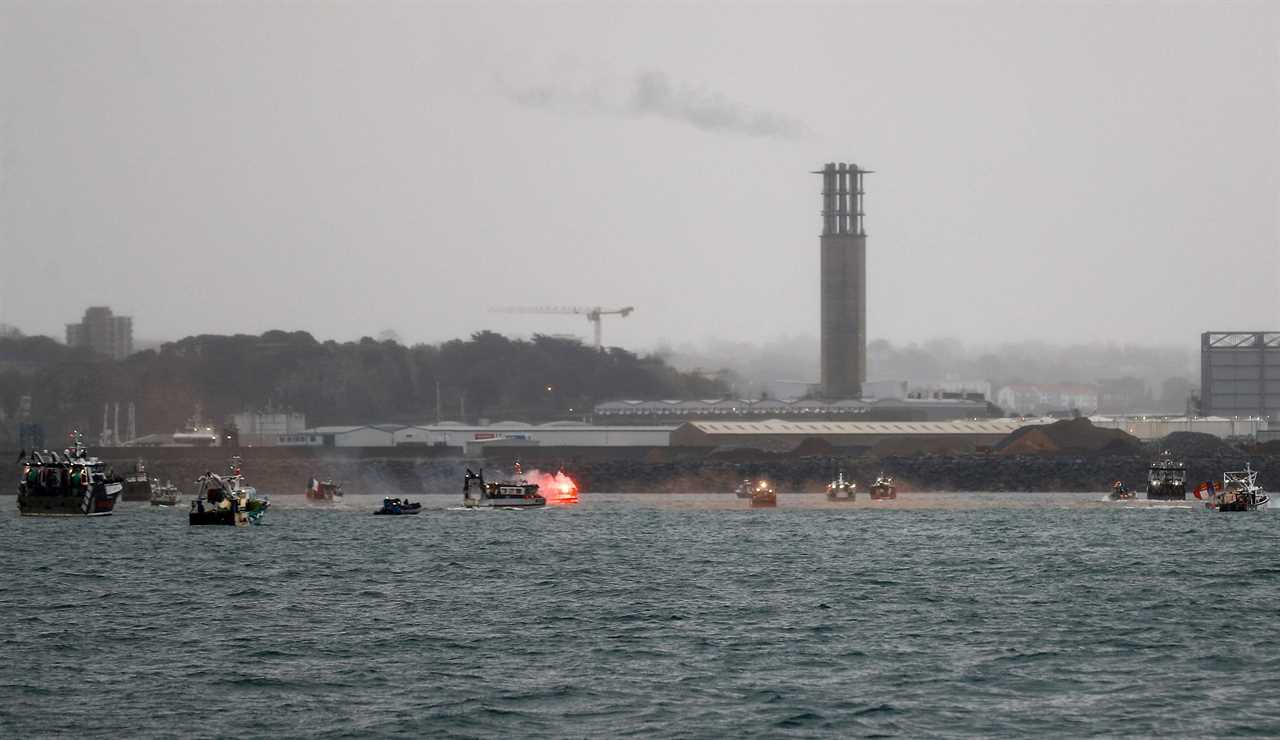 French Navy patrol boat races to Jersey as tensions rise after Royal Navy called to ‘act of war’ blockade by 100 ships