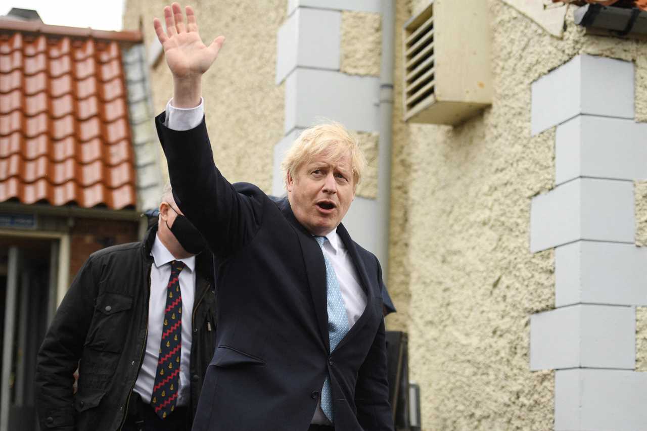 Boris Johnson challenges Nicola Sturgeon to choose between people’s livelihoods & her dreams of an independent Scotland