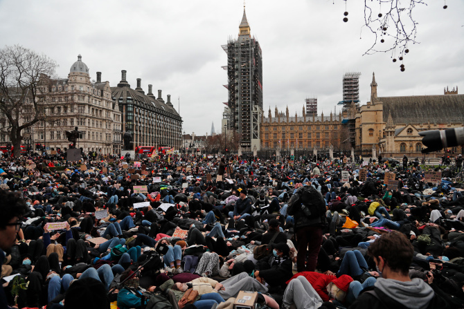 Violent criminals will be banged up for longer as Police & Crime Bill gets carried over in Queen’s Speech