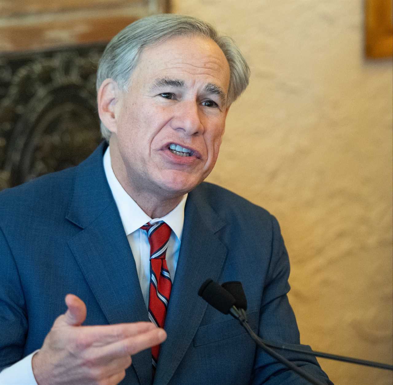 Texas schools may be fined $1,000 if they have mask mandate after Governor Greg Abbott bans Covid rules in exec order