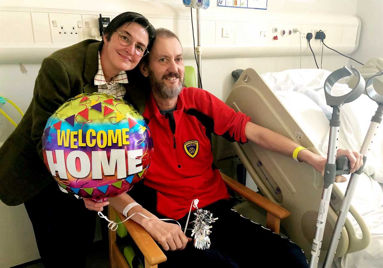 Hero rescue volunteer makes miracle recovery from Covid after 178 days