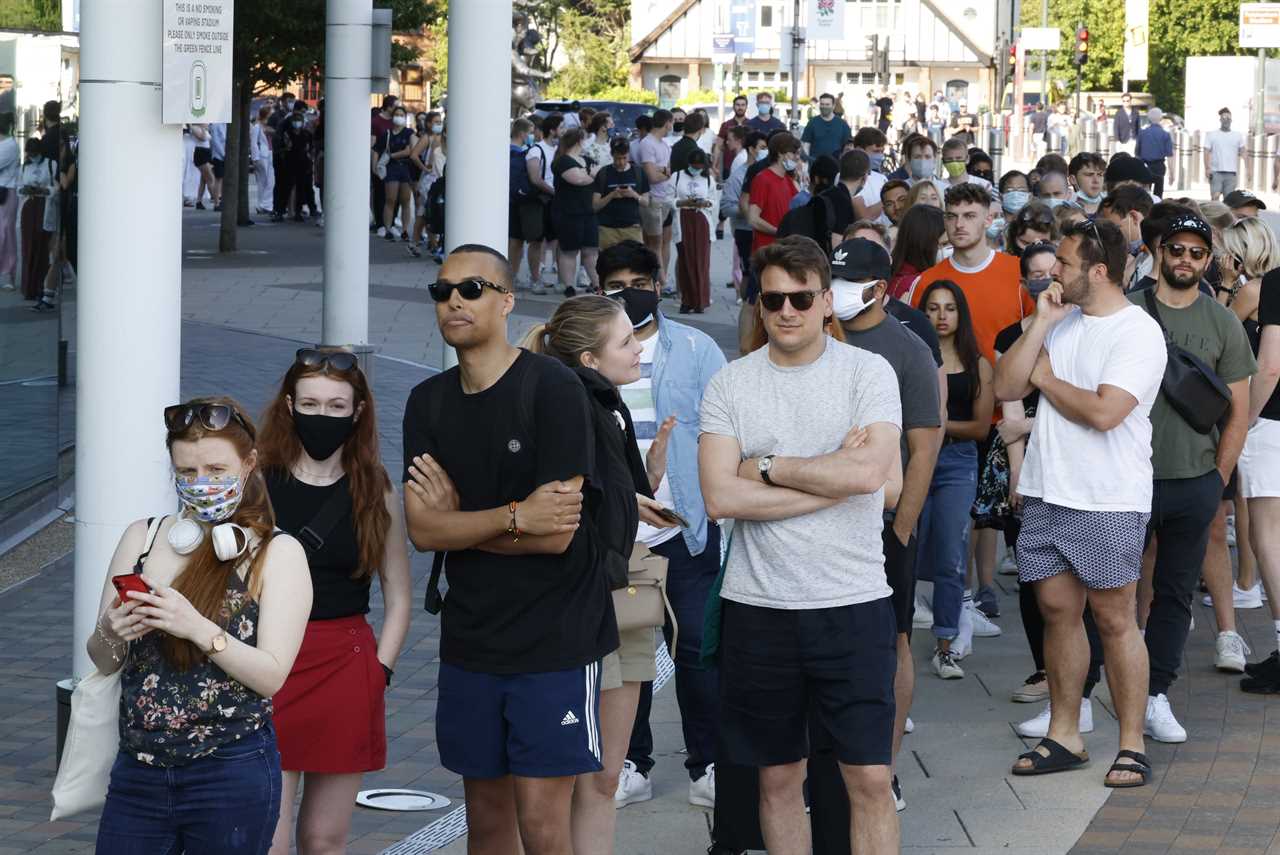 More than 15,000 turn up for vaccines at Twickenham with queues ‘longer than Glasto’ after jab free-for-all for over-18s