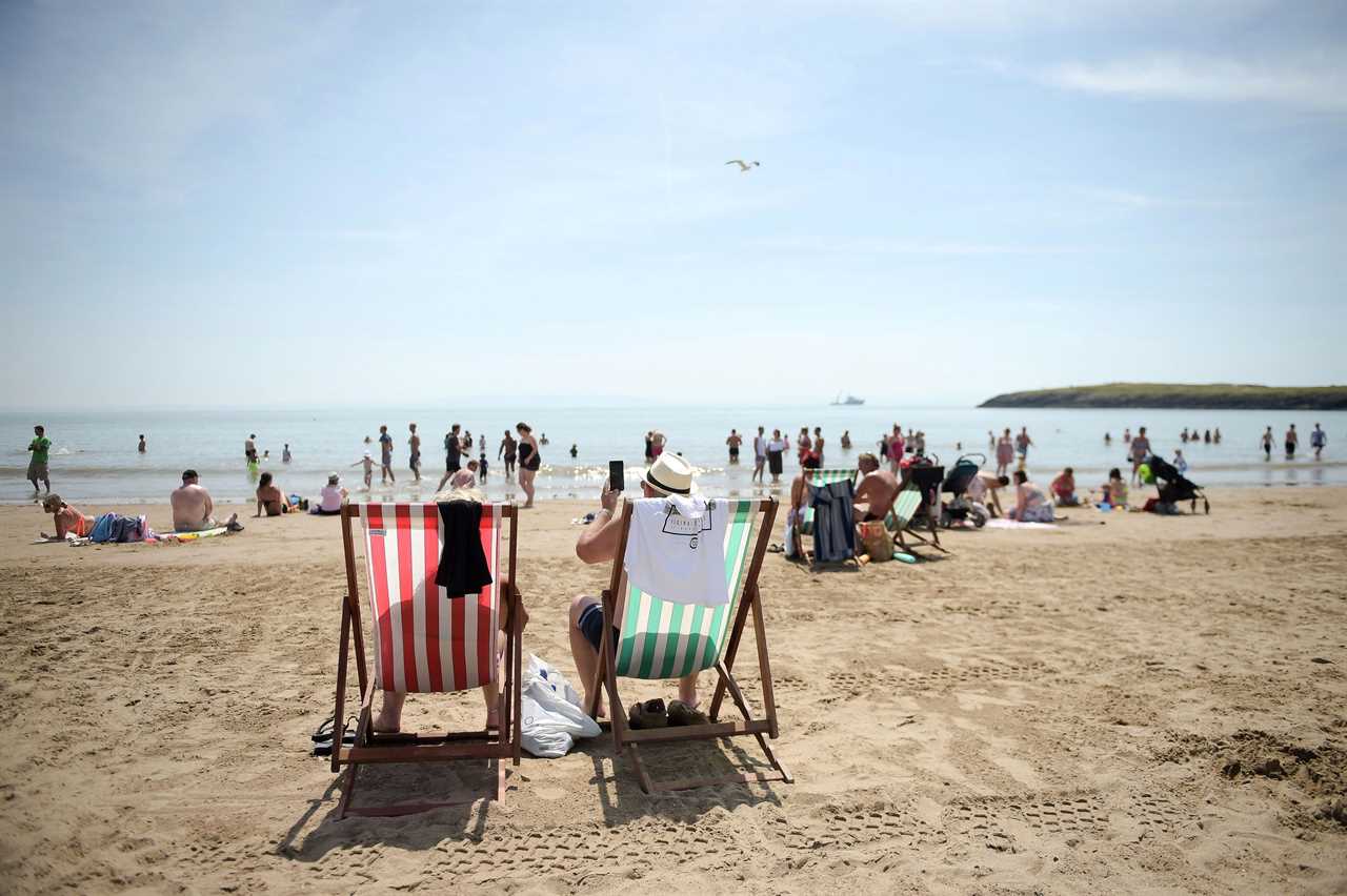 Grant Shapps refuses to confirm green list holiday destinations for summer & says Govt ‘can’t take chance’ with travel