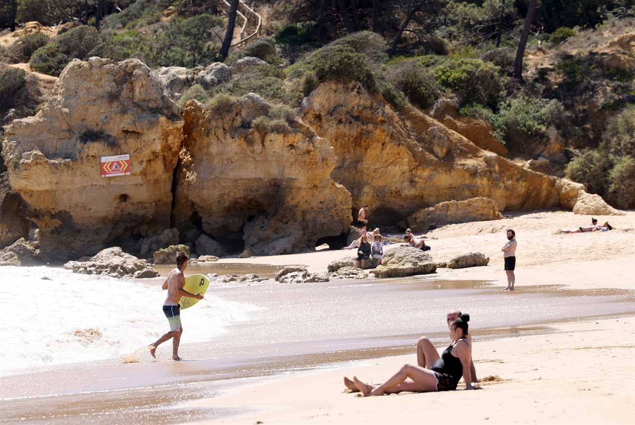 Grant Shapps refuses to confirm green list holiday destinations for summer & says Govt ‘can’t take chance’ with travel