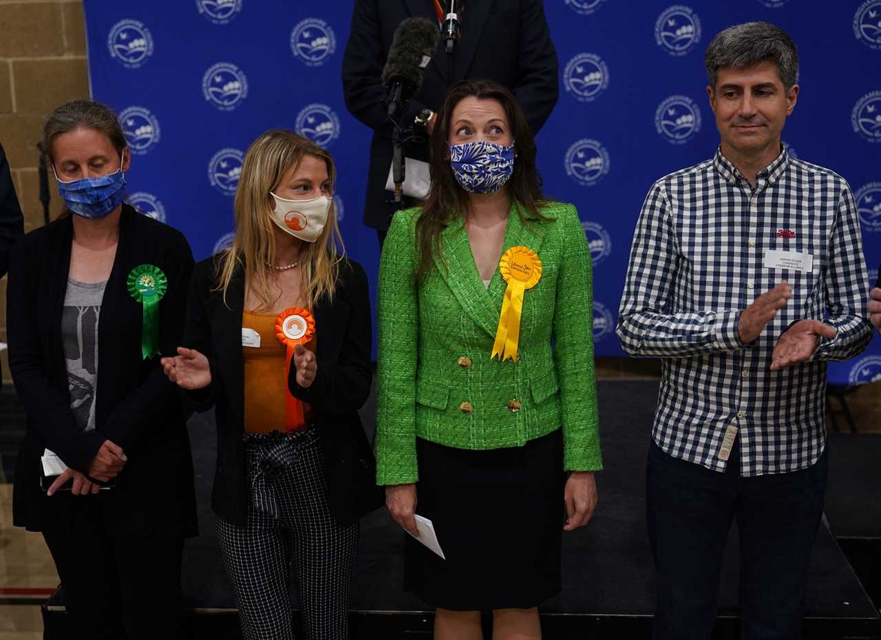 Lib Dems overturn a 16,000 Tory majority to win Chesham and Amersham by-election by 8,000 votes in bloody nose for Boris