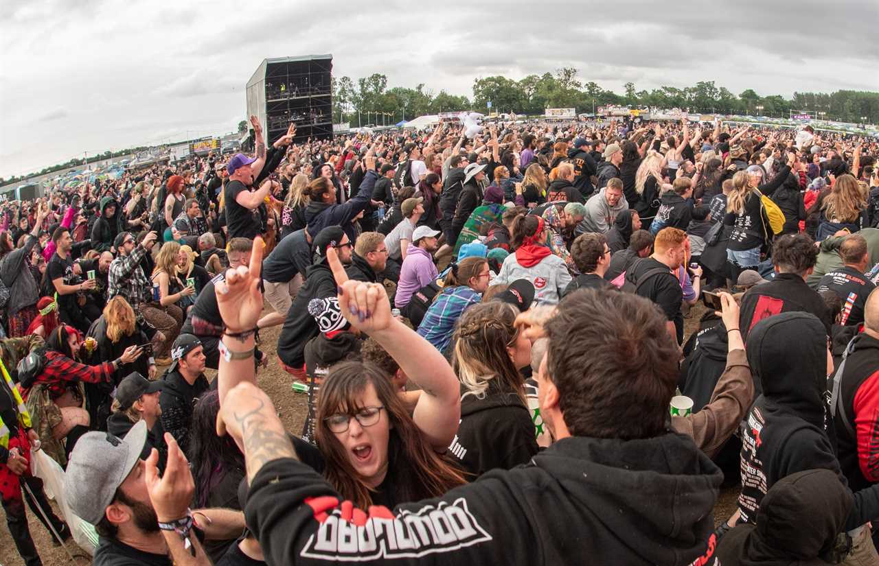 Mosh pits return to Britain for first time since Covid rocked the nation