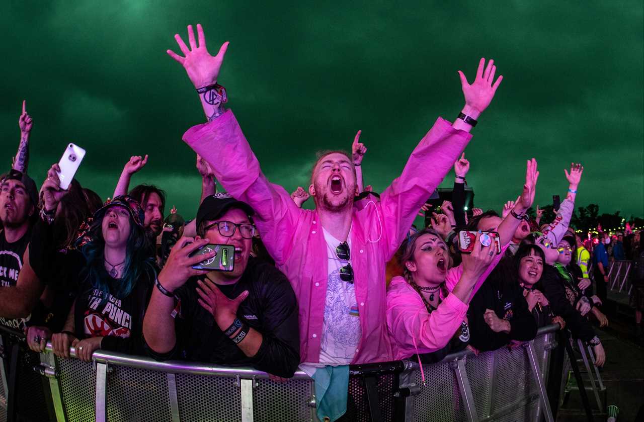 Mosh pits return to Britain for first time since Covid rocked the nation