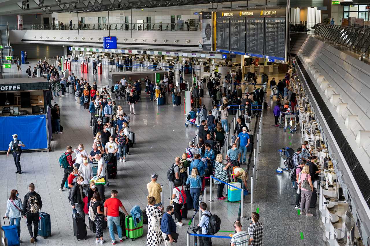 Germany calls on EU nations to force Brit travellers to quarantine for 14 days to halt Delta variant