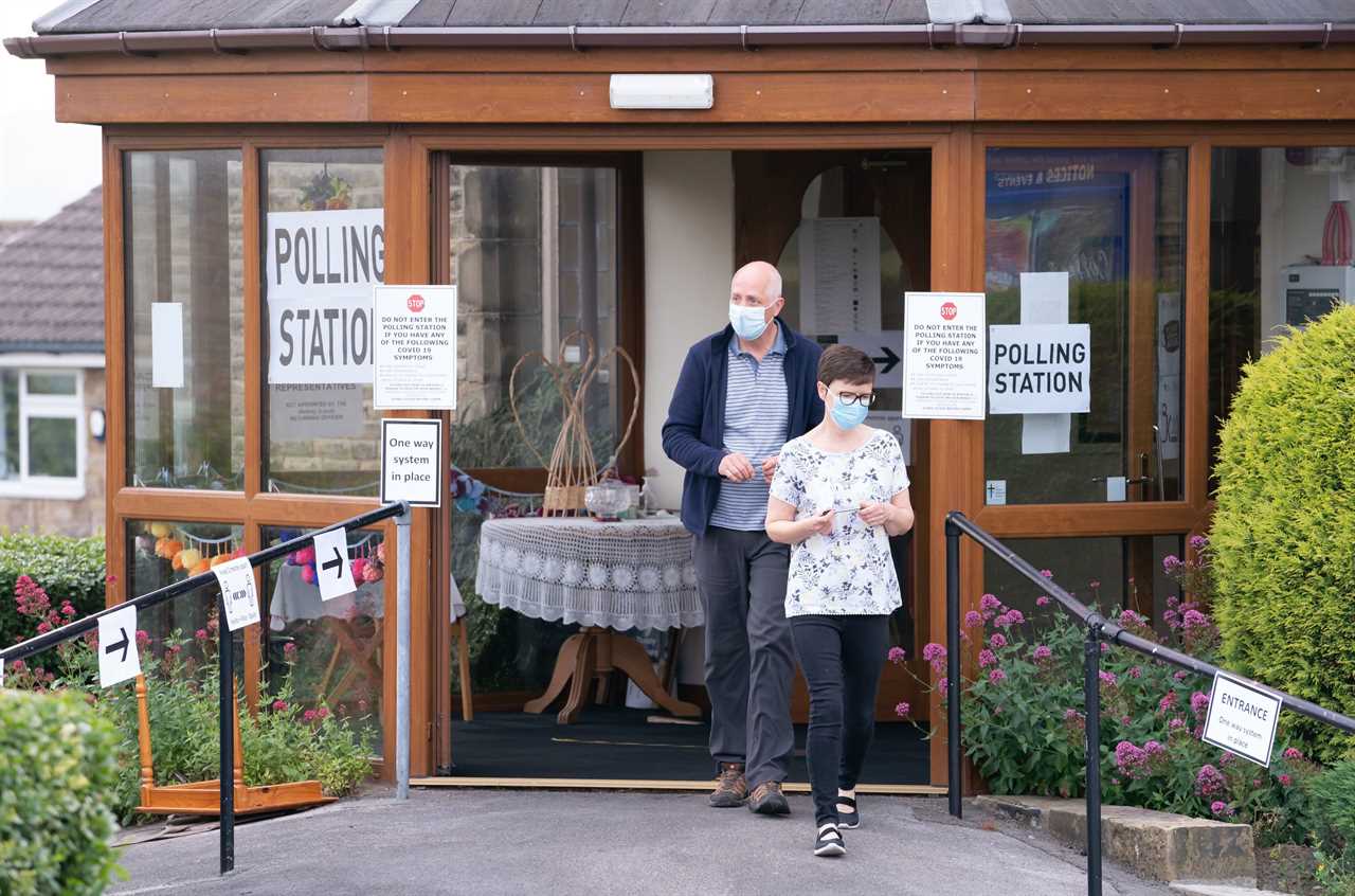 Voters go to the polls in heated Batley and Spen by-election as Keir Starmer faces leadership threat