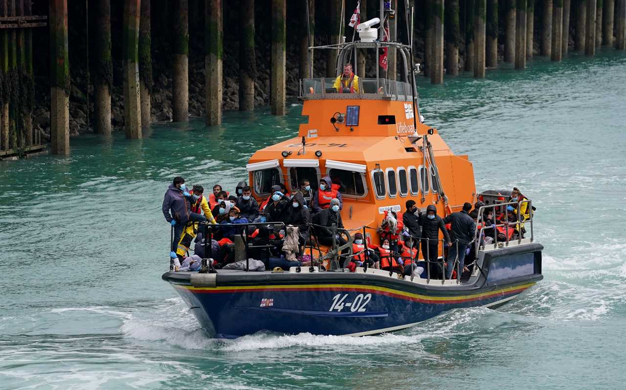 Border patrols will storm migrant dinghies and seize small boats to stop evil people smugglers under new powers