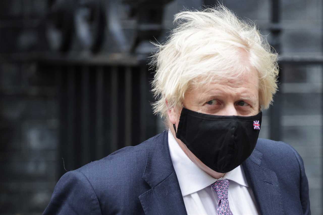 Boris Johnson urged to ‘hold firm’ on July 19 unlocking as gov says masks should still be worn indoors despite easing