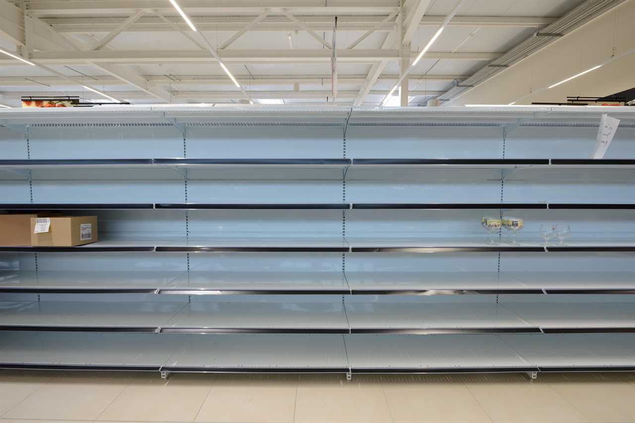 M&S ‘set to reduce opening hours’ as supermarket bosses warn pingdemic staff crisis means shelves could be left EMPTY