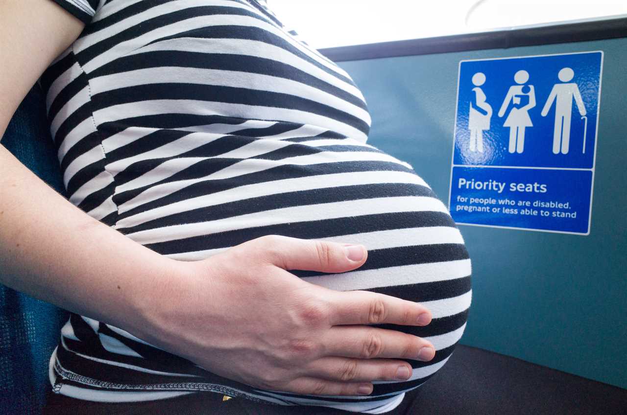 Pregnant women urged to get Covid jabs amid rise in expectant mums in hospital