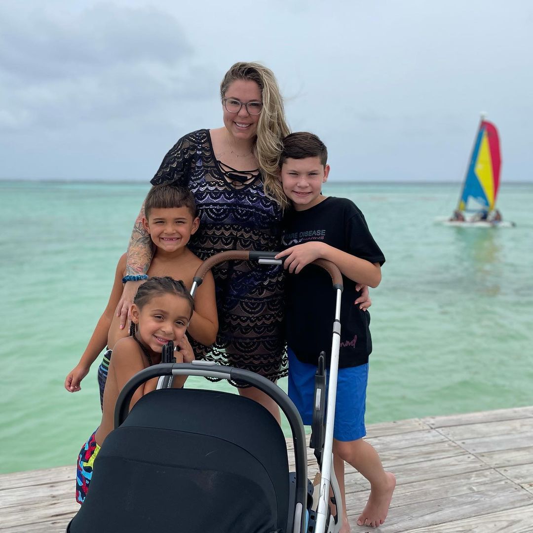 Teen Mom Kailyn Lowry complains of ‘off the chart’ headache as fans are CONVINCED she got COVID from vacation