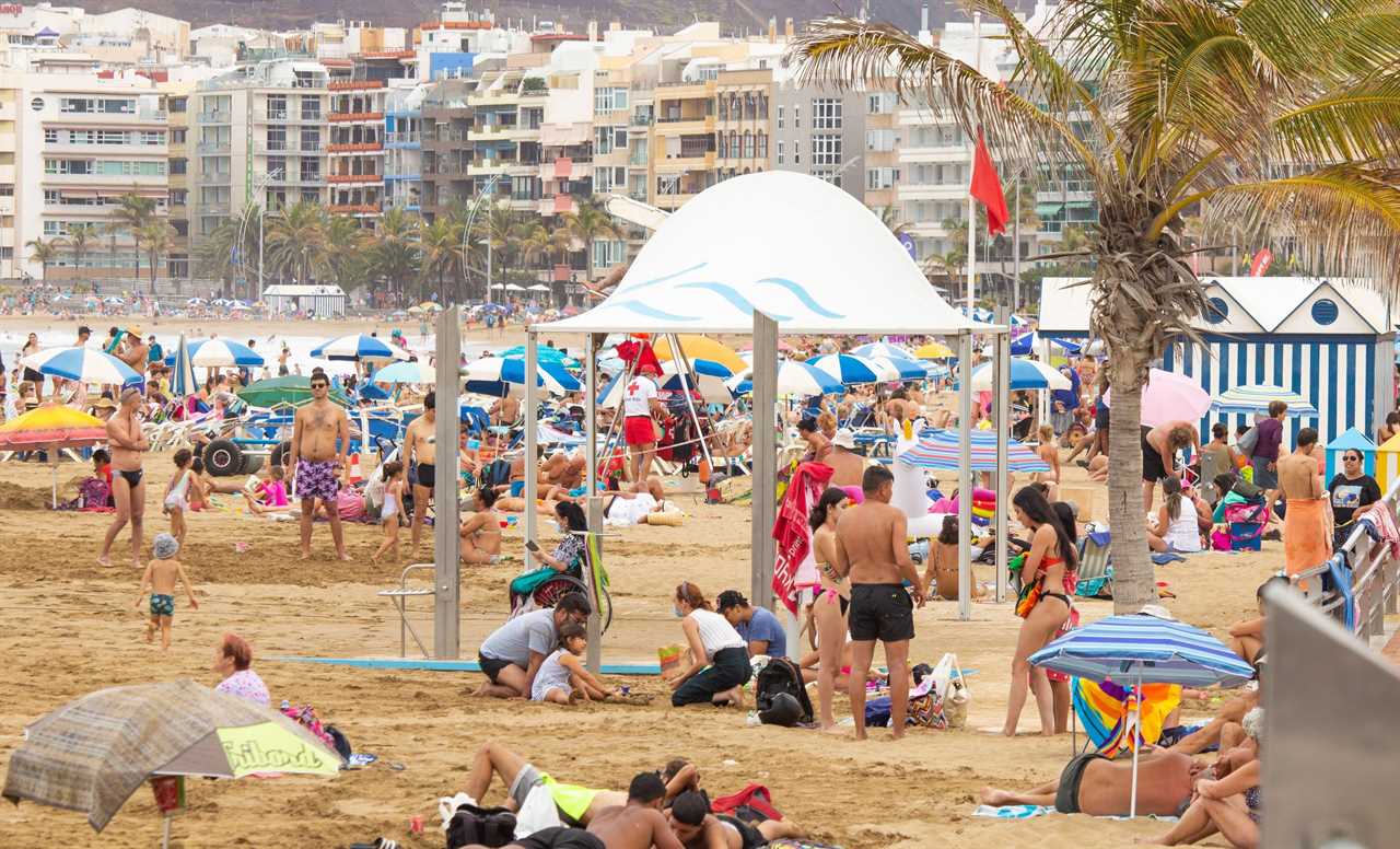 Holiday travel rules explained as ministers set to announce changes to restrictions this week