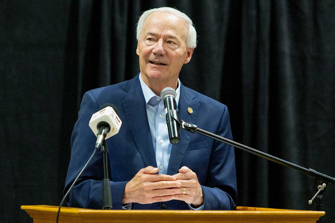 What did Governor Asa Hutchinson say about his mask mandate?