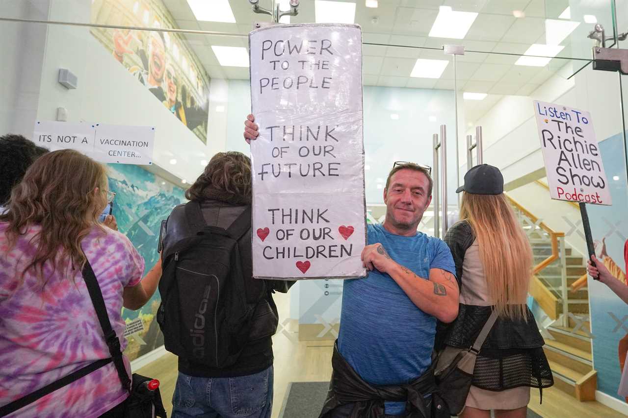 Anti-vaxxer mob storm Covid testing centre during lockdown protest as rallies March in London and Manchester