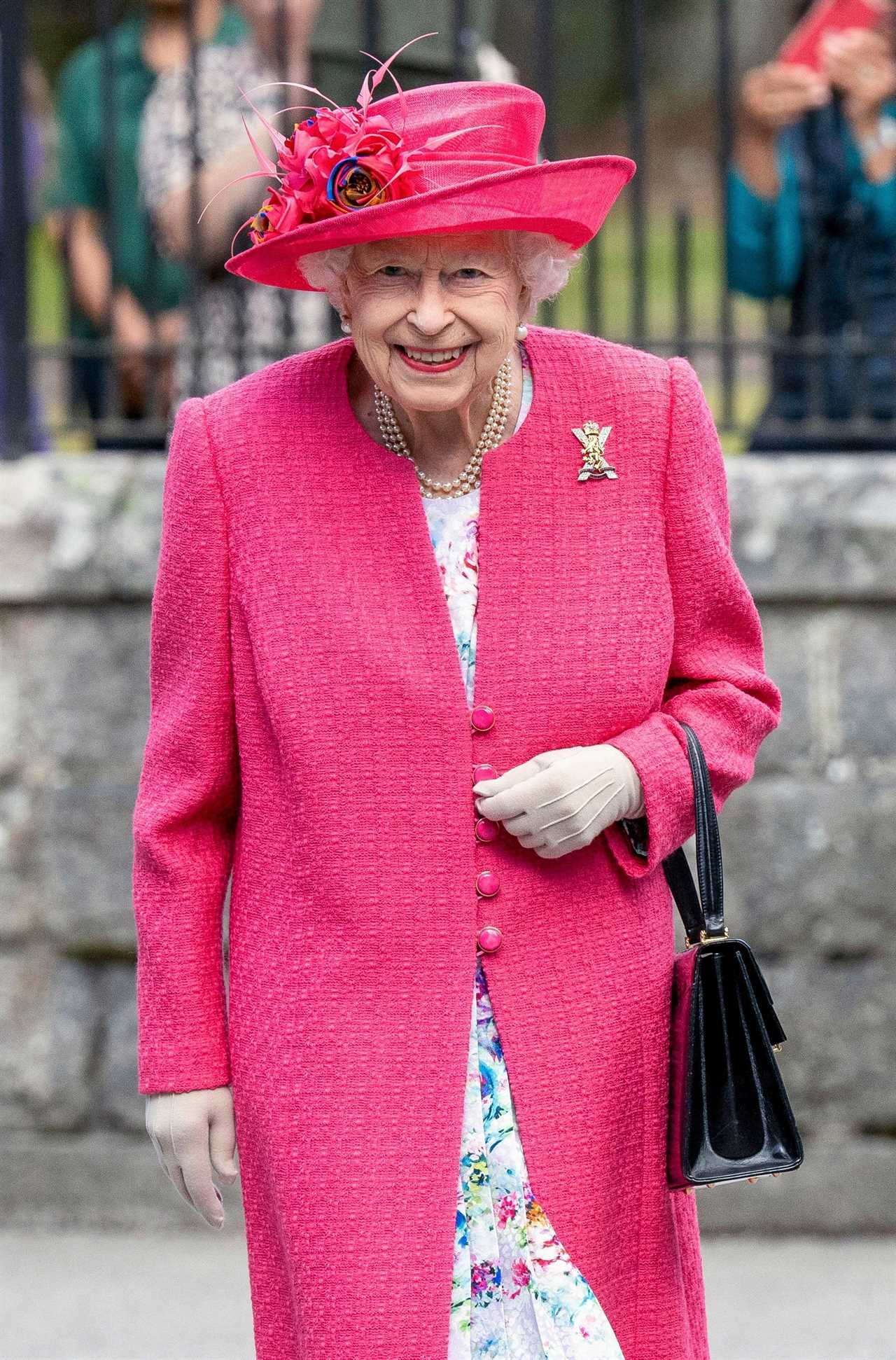 Queen in Covid scare as worker at Balmoral tests positive