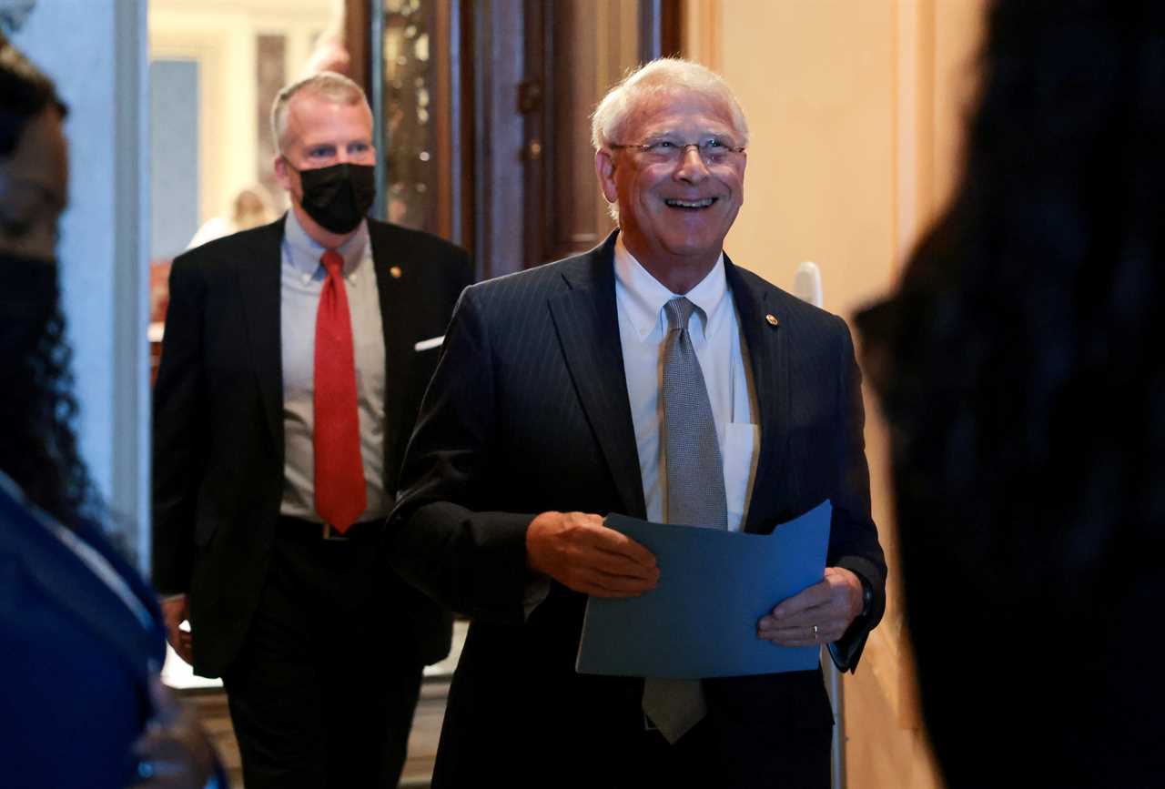 Is Senator Roger Wicker vaccinated against Covid-19?