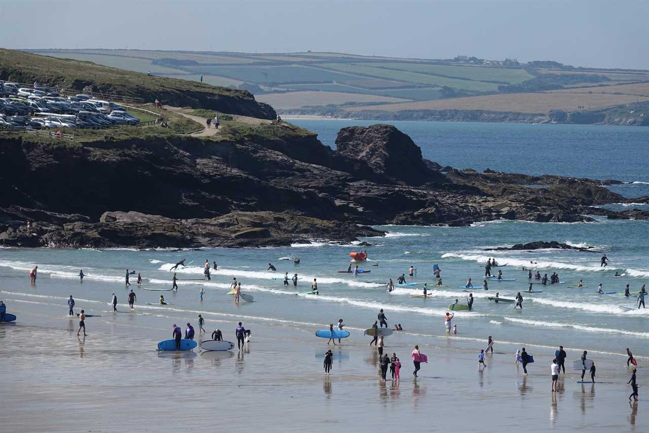 Devon and Cornwall face extra Covid ‘rules’ as visitors told ‘wear masks & social distance’ amid rise in Covid cases