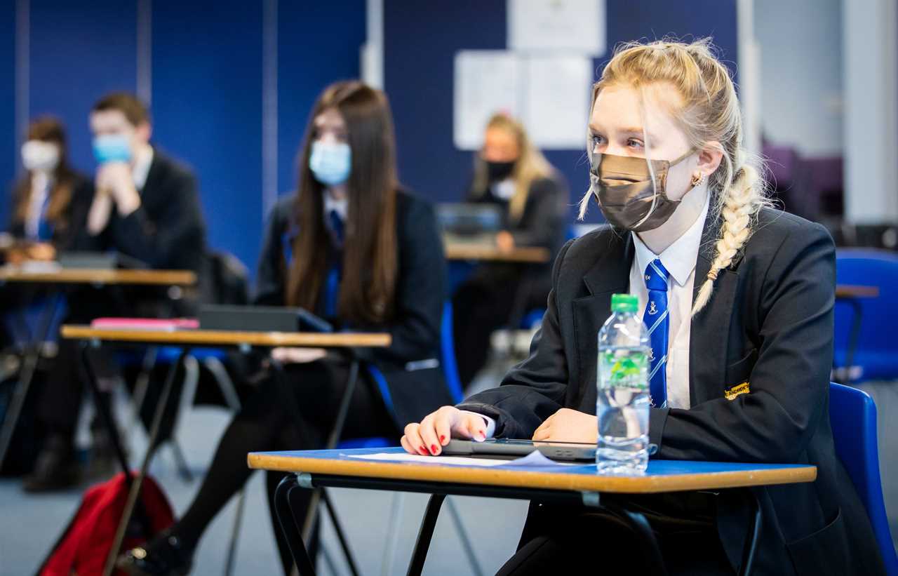 Covid surge in schools this September is ‘highly likely’ after classes return next week, SAGE experts warn