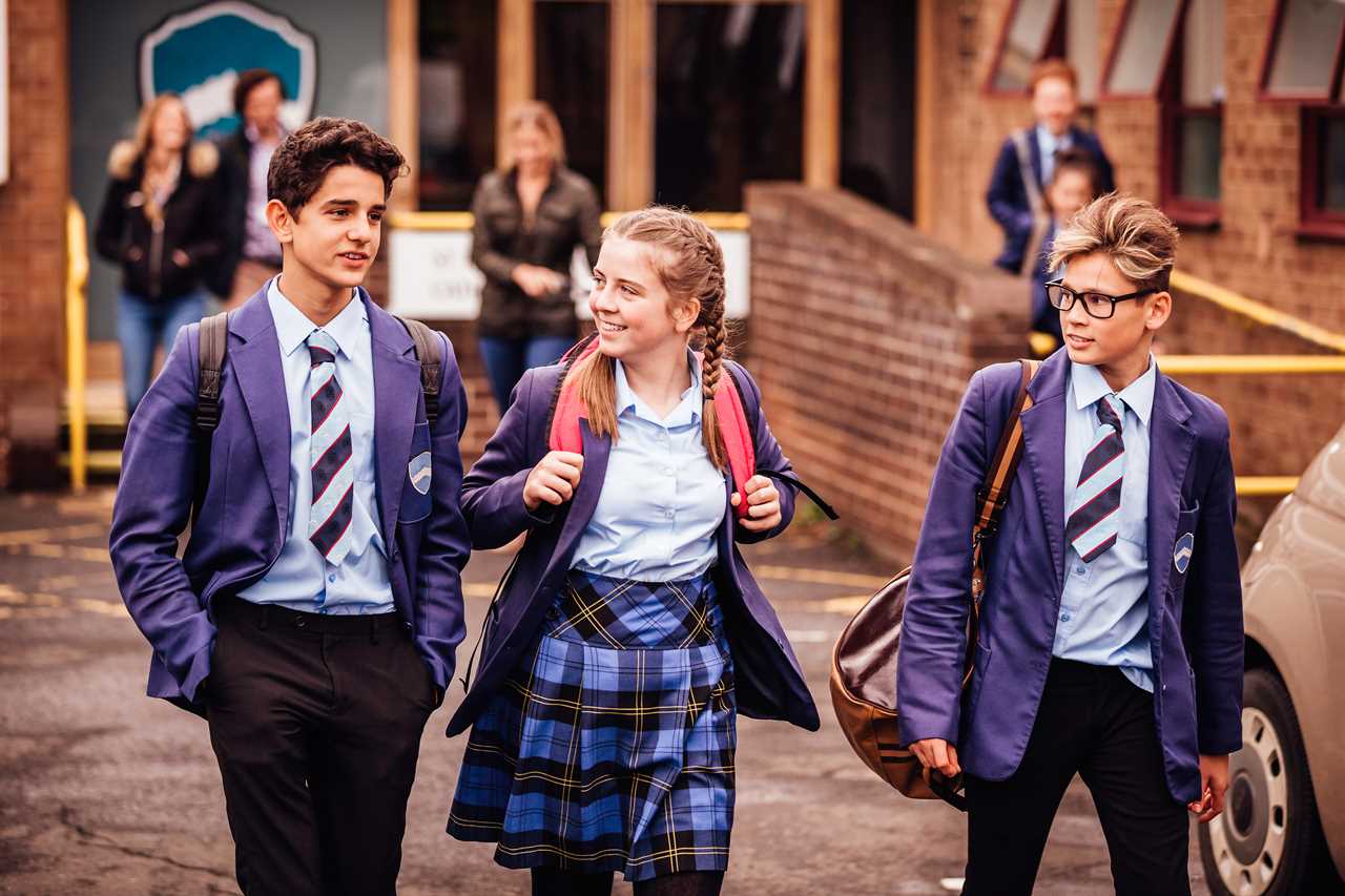 Pupils face starting school without uniform as truckers’ crisis delays stock