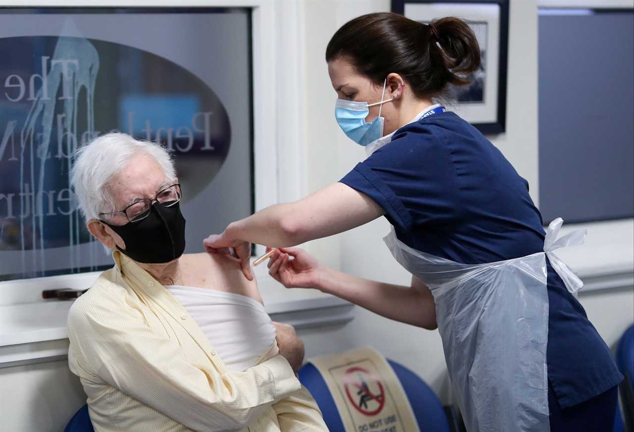 Scientists urged to approve booster jabs for older Brits as rollout ALREADY set to be delayed