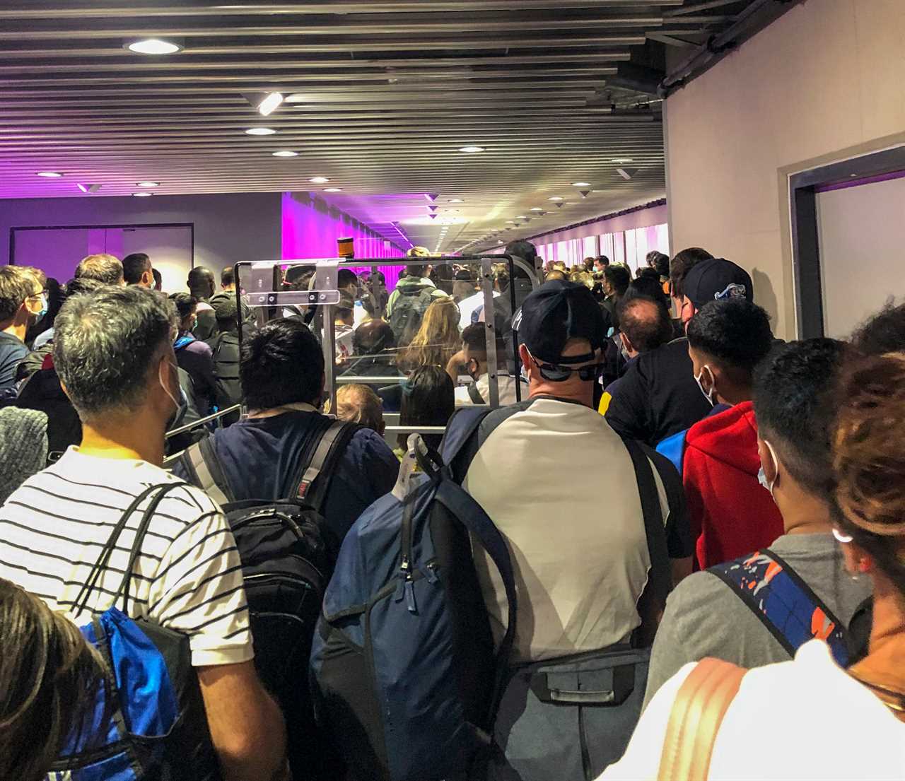 Heathrow airport chaos as babies and pregnant women ‘left to queue for five hours’ after not being able to use eGates