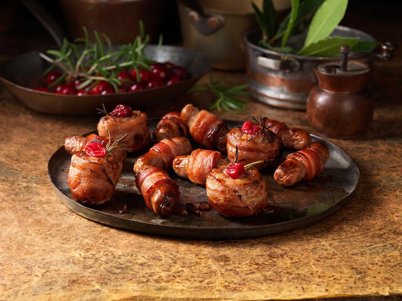 Downing Street vows Brits WILL get their pigs in blankets this Christmas amid supply chain fears