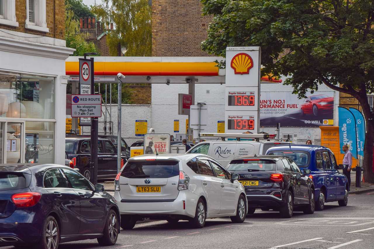 Boris Johnson insists petrol crisis is ‘stabilising’ but warned wider supply disruption could last beyond Christmas