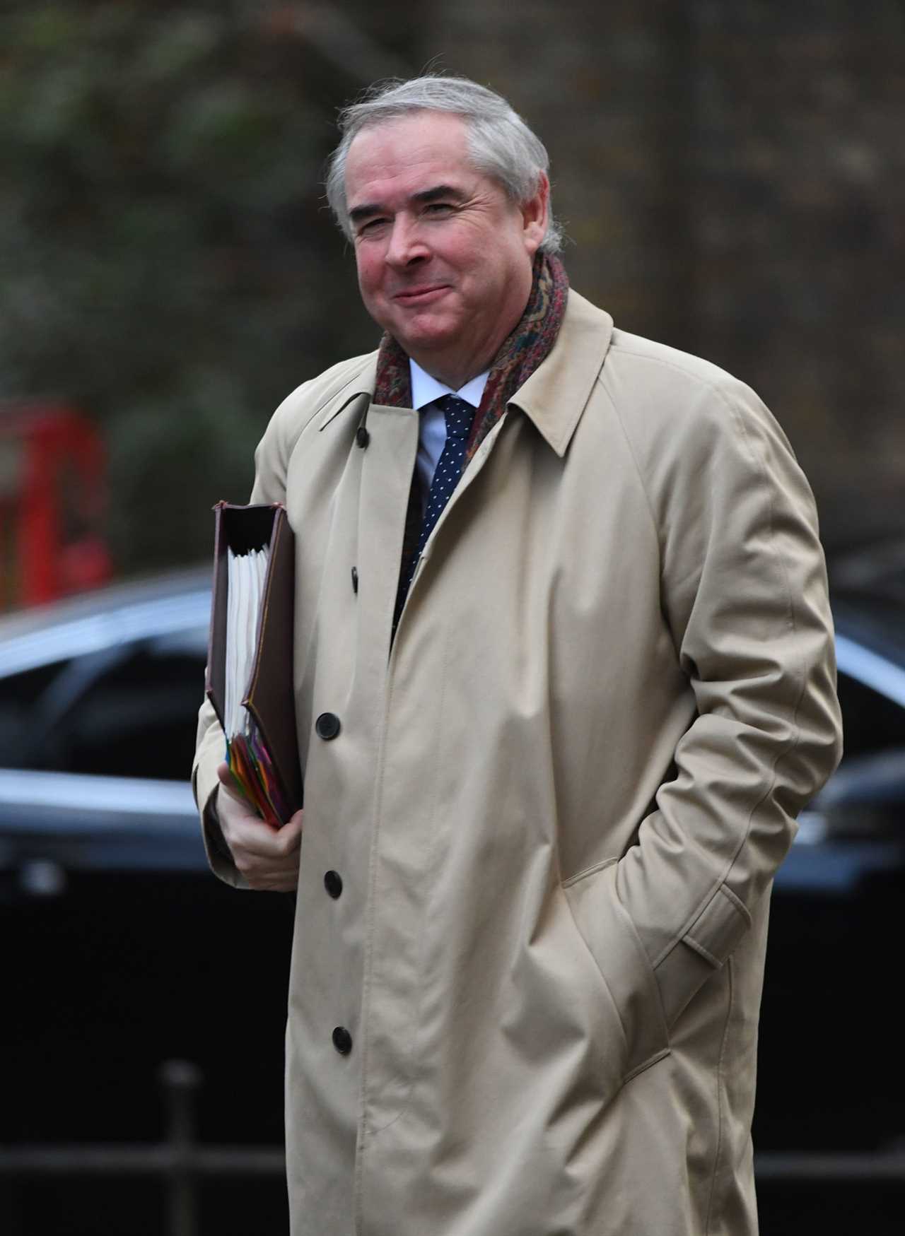 Sir Geoffrey Cox slammed for siding with ‘those accused of corruption’