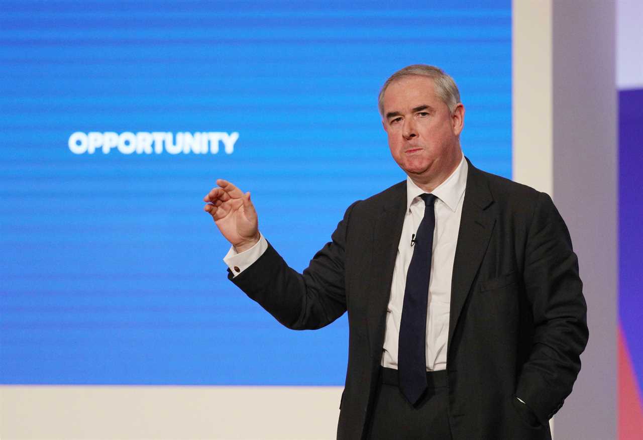Sir Geoffrey Cox paid nearly £400,000 by scandal-hit hedge fund boss