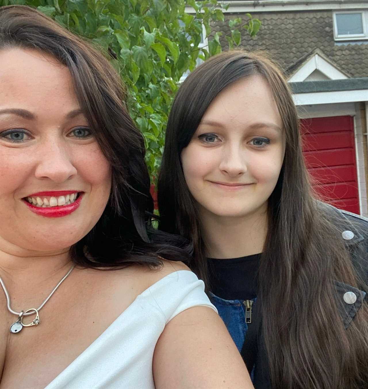 I found my teenage daughter’s cancer while brushing her hair