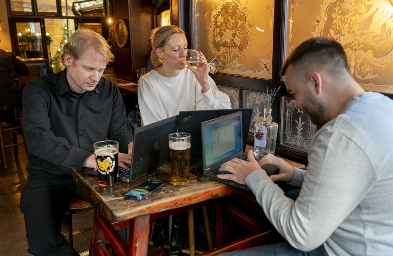 How to get around new Covid rules – Working From Pub – as Boris slaps Brits with Plan B restrictions