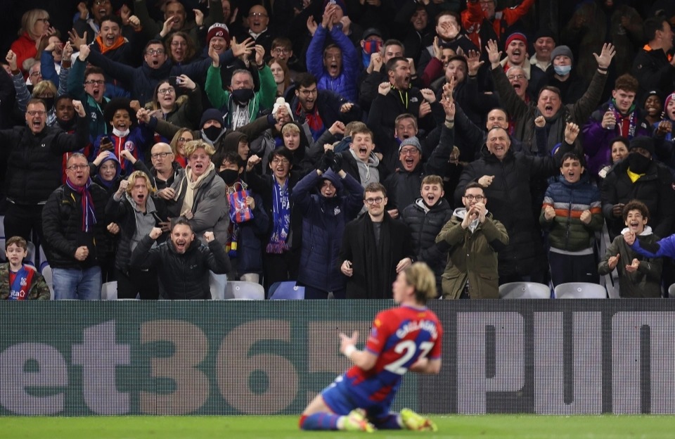 Let’s resist lockdown… the Premier League can deliver such joy to football fans during the pandemic