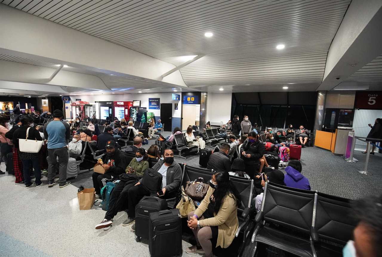 2,000 flights already canceled this weekend with more likely as Omicron wreaks havoc on holidays