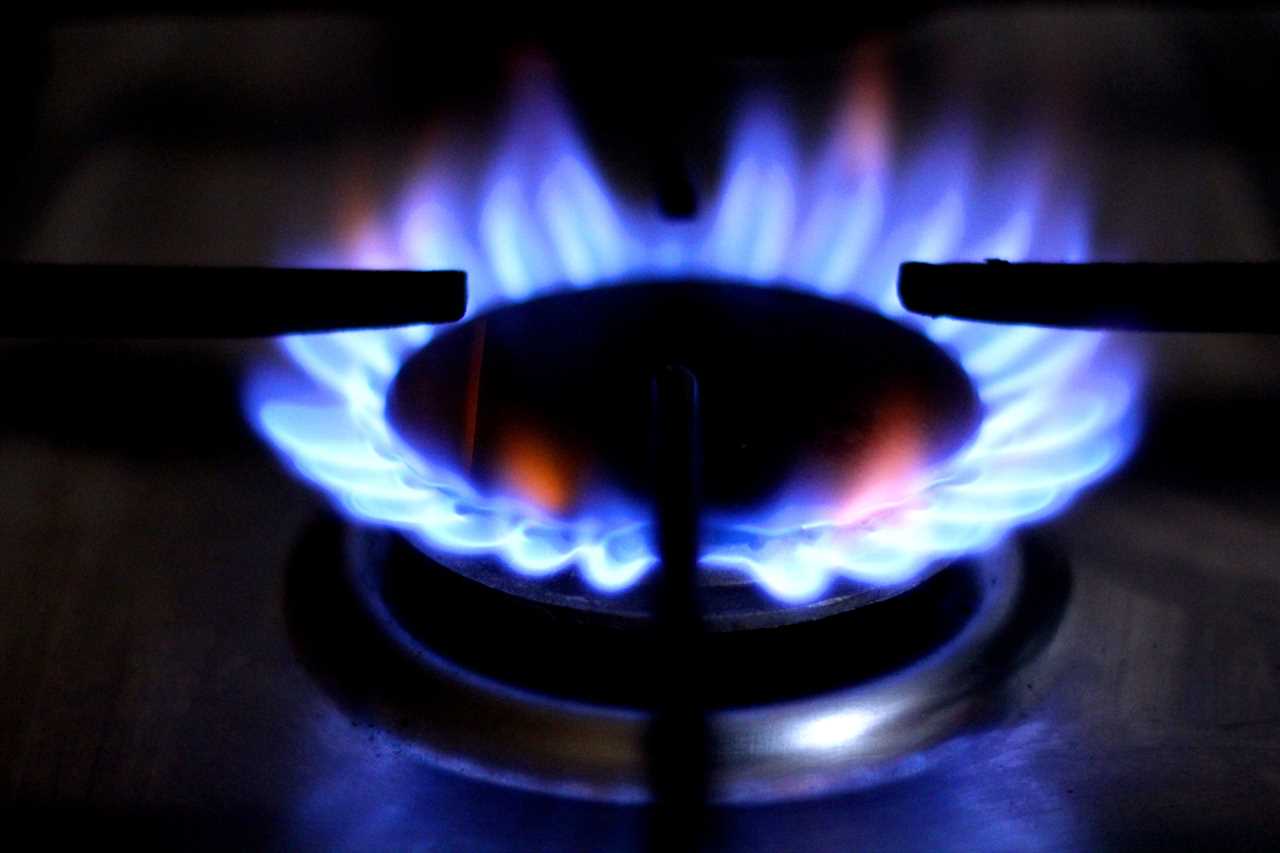 Labour unveils radical plan to cut fuel bills by up to £600 per year